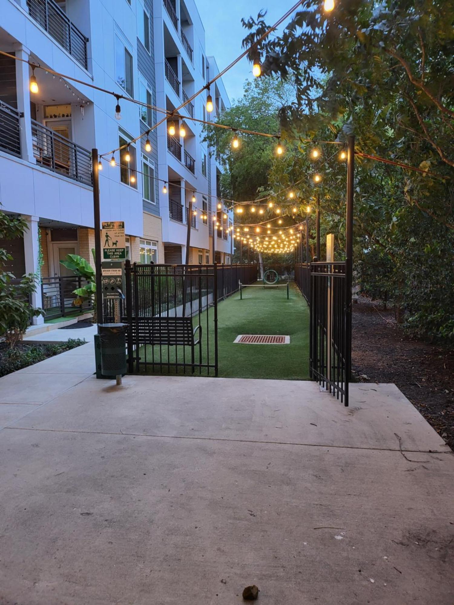 Beautiful Condo On Riverwalk W King Ste Free Parking Pet Friendly Centrally Located On The Riverwalk San Antonio Exterior foto
